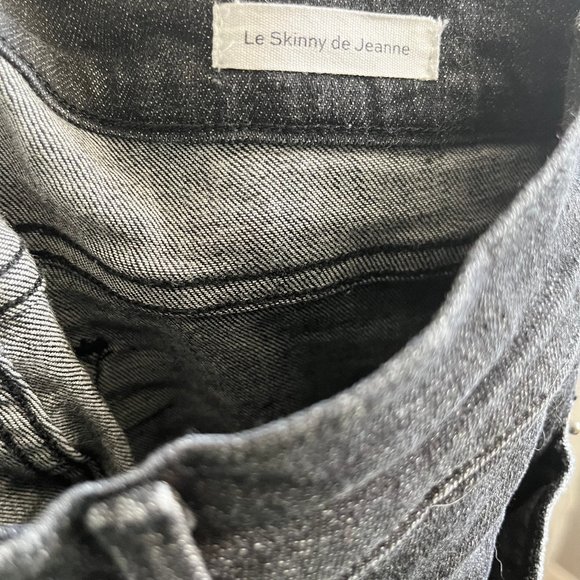 Frame Gray Denim Women's Jeans. (B2) - Picture 2 of 10